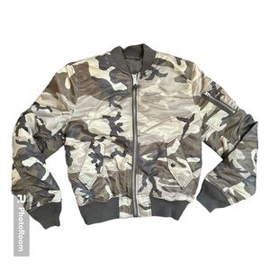 Alpha Industires Bomber Jacket